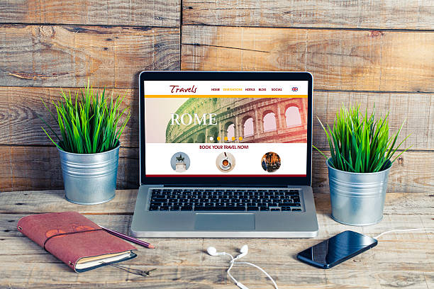 رزرو آنلاین سفر با استفاده از وبسایت آژانس مسافرتی هوشمند