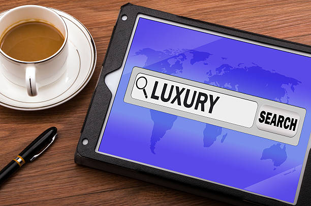 جستجوی عبارت لوکس در گوگل به عنوان بخشی از استراتژی سئو طلا و جواهر