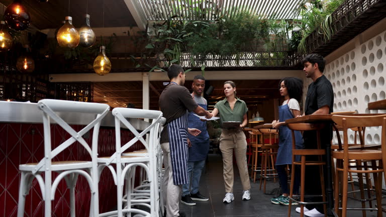 بهینهسازی رستوران سنتی با تیم حرفهای و وبسایت مدرن