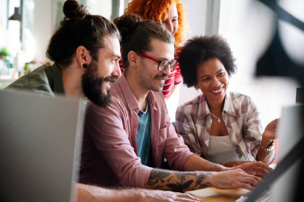 تیم طراحی وبسایت پینو سایت در حال برنامهریزی