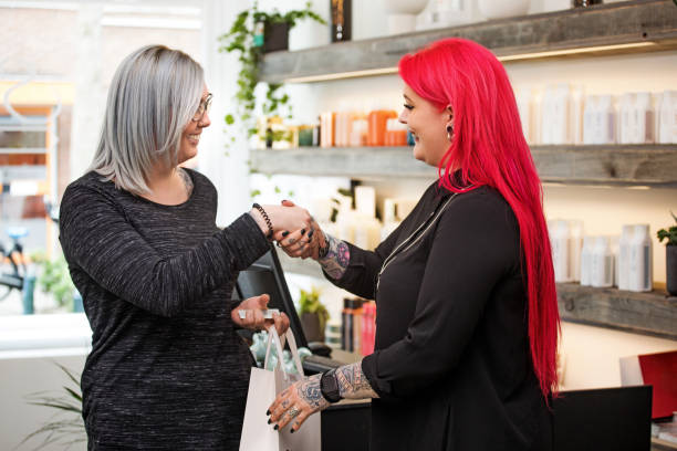 هنر وفادارسازی مشتریان در سالن زیبایی