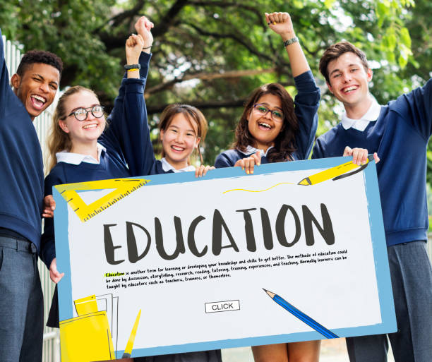 تولید محتوای آموزشی برای مدارس جهت جذب دانشآموز