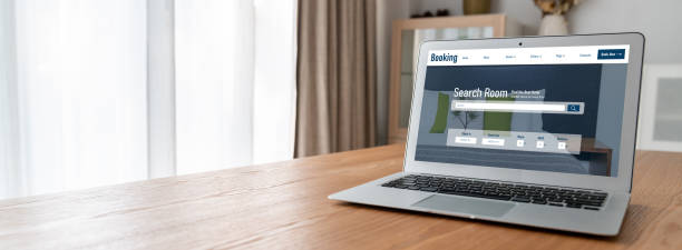 رزرو آنلاین هتل و اقامتگاه بومگردی در شیراز