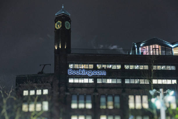 طراحی سایت با سیستم رزرو آنلاین برای هتل های کیش