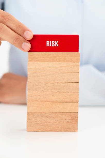 مفهوم مدیریت ریسک هوشمند با هوش مصنوعی در تجارت جهانی و شرکتهای واردات و صادرات