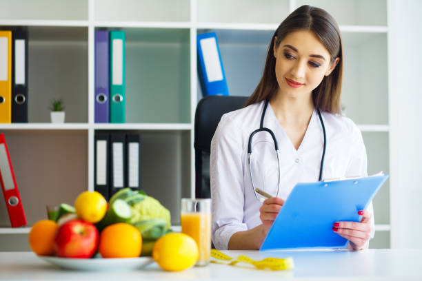 تولید محتوای سلامت توسط متخصص تغذیه برای بازاریابی در حوزه سلامت و اعتمادسازی