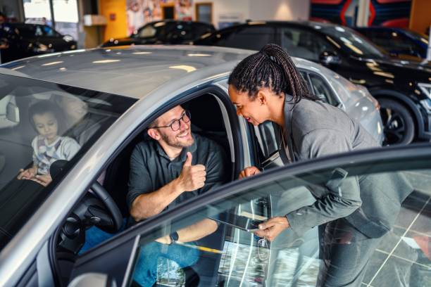 جذب مشتری خودرو با کمپین‌های هدفمند و مشاوره فروش