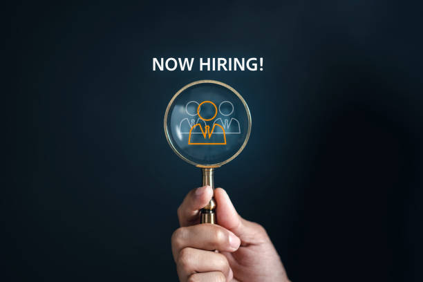 جذب کارفرمایان حرفهای از طریق خدمات مالی آنلاین و بازاریابی دیجیتال