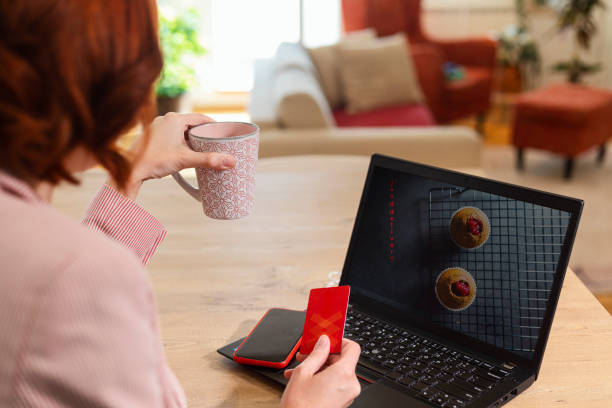 سفارش آنلاین کیک و شیرینی از طریق موبایل