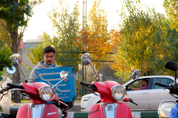 ارسال شیرینی به سراسر ایران با بسته بندی مناسب