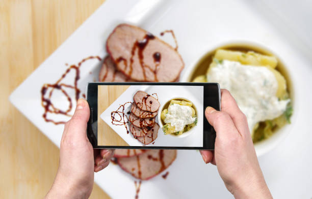 عکاسی از غذا برای تولید محتوای خلاقانه رستوران در اینستاگرام