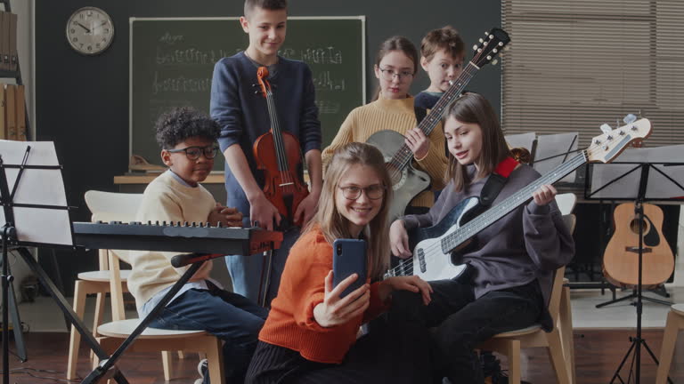 آموزش ترکیبی موسیقی، راهکار پینو سایت برای آموزشگاههای موسیقی با پلتفرم آموزش آنلاین و هوش مصنوعی