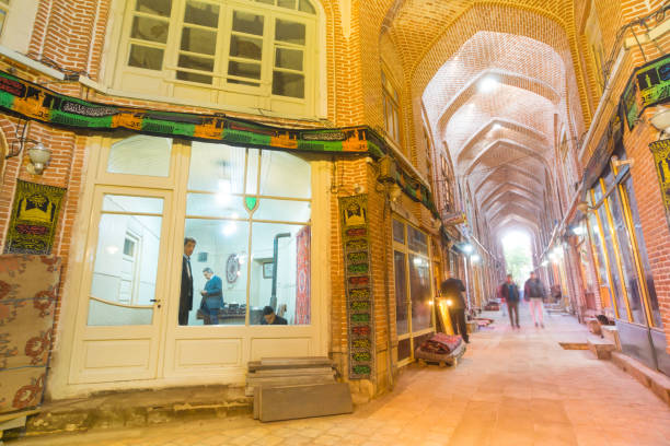 طراحی وبسایت در ایران با الهام از معماری بازار تبریز برای شرکت بازرگانی