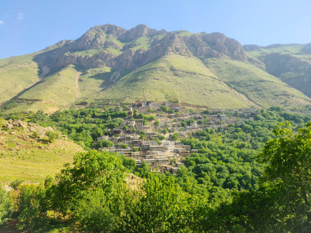 منظره زیبای شهر سنندج، نمادی از اهمیت سئو محلی برای فروشگاه لوازم خانگی