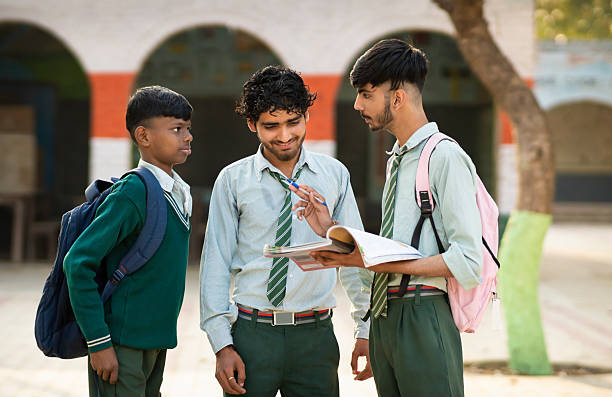 طراحی و توسعه پلتفرم LMS برای آموزشگاه کنکور مشهد با تکنولوژیهای نوین