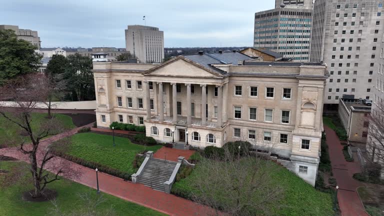 استراتژی دیجیتال حقوقی در افق ۱۴۰۵ برای وکالت آنلاین در تهران