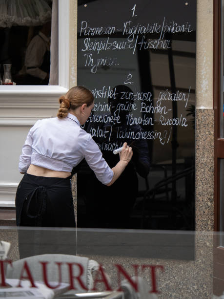 سئو محلی برای افزایش مشتری رستوران در رشت