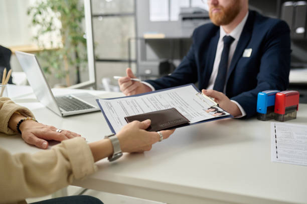 پل دیجیتال از بیرجند به کابل با استراتژی سئو دوزبانه و CRM مهاجرت پینو سایت