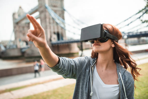 تجربه کاربری گردشگری با واقعیت مجازی و هوش مصنوعی