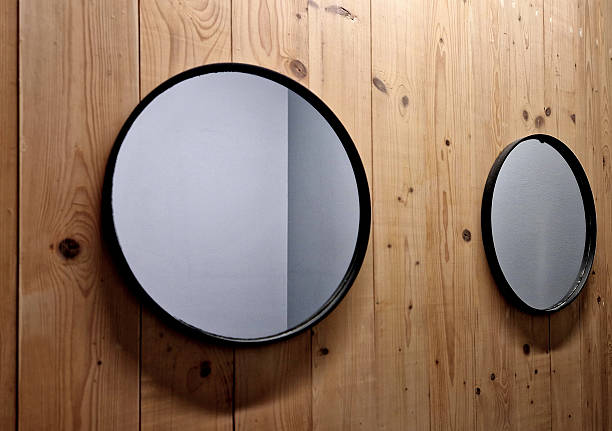 تجهیزات ساده برای تولید محتوای برند کفش چرمی