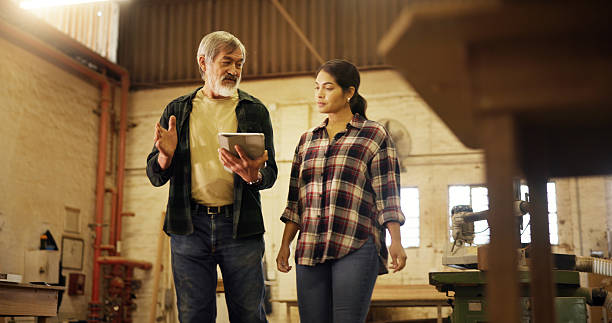 تیم طراحی وبسایت در حال برنامه‌ریزی برای ساخت پلتفرم آموزشی