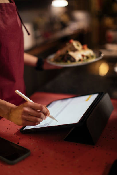 سیستم سفارشگیری آنلاین سنتی در مقابل PWA