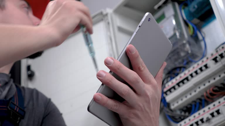 برآورد قیمت طراحی وبسایت آموزشی بورس