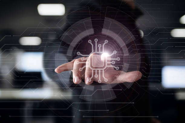 فردی در حال کار با فناوری دیجیتال برای مدیریت زنجیره تامین و سئو B2B - تحول در قطب چرم ایران: نقش ساخت نرم افزار مدیریت زنجیره تامین در جهش سئو B2B تولیدکنندگان کفش تبریز