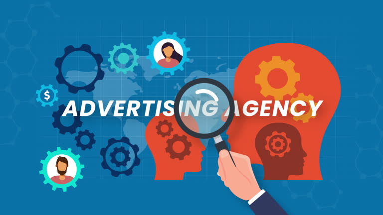 مفهوم آژانس تبلیغاتی: انیمیشنی از چرخدندهها و نیمرخ سر انسان که نماد ایدهپردازی و استراتژی در بازاریابی دیجیتال و طراحی سایت برای آژانسهای تبلیغاتی رشت است.