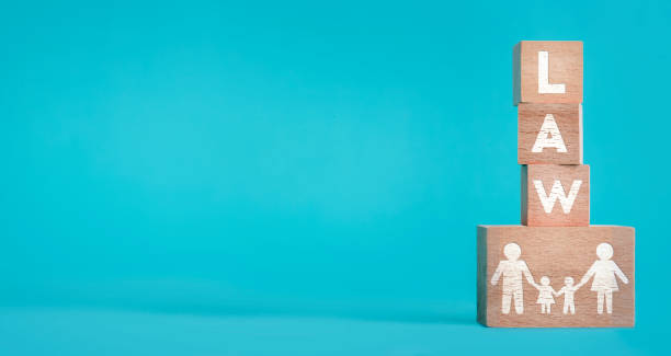 برندینگ دیجیتال وکالت و جذب پرونده حقوقی خانواده در قم