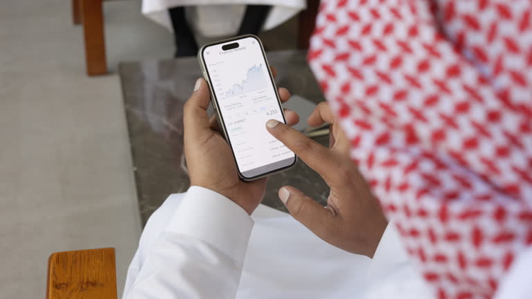 تجارت آنلاین گمرکی و مدیریت هوشمند - تضمین تجارت ۲۴ ساعته در مرز خسروی: نقش پشتیبانی سایت پیشگیرانه و سئو دوزبانه در اعتمادسازی آنلاین برای کارگزاران گمرکی کرمانشاه