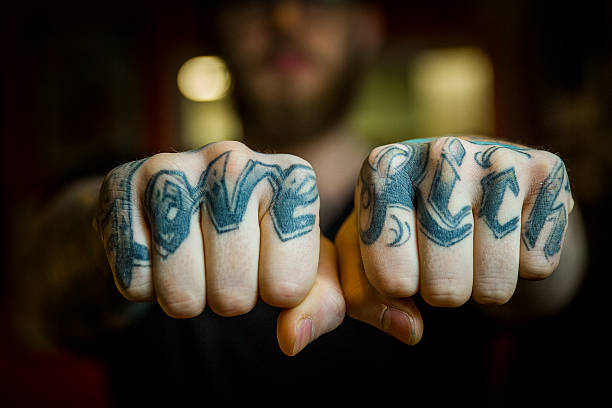 سئو تصویری و بهینهسازی تجربه کاربری برای سالن تتو در رشت