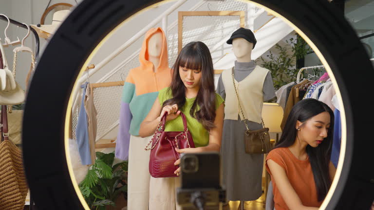 حذف واسطه در پوشاک و طراحی سایت D2C برای برندینگ دیجیتال تولیدی پوشاک در اصفهان