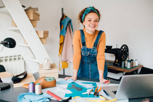 تولیدکنندگان کفش تبریز و استراتژی دیجیتال برندینگ کفش D2C