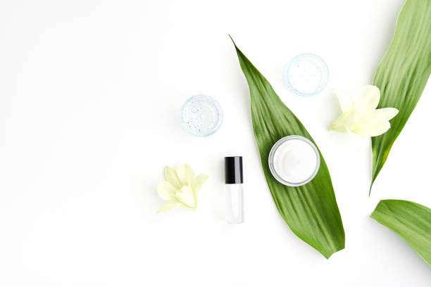 محصولات زیبایی و تاثیر برندینگ کلینیک زیبایی در جلب اعتماد بیمار دیجیتال