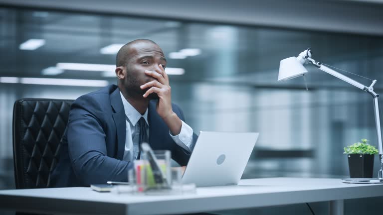 چالش جذب سرمایهگذار آنلاین و نقش بازاریابی دیجیتال ساختمان پینو سایت