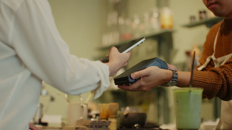 طراحی وبسایت و فروش مستقیم چای D2C: پرداخت آسان با QR Code برای صادرات چای