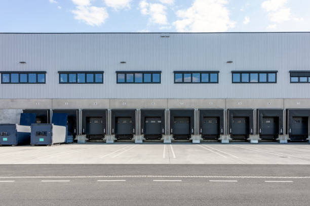 طراحی پورتال B2B و تدارکات هوشمند برای بهینهسازی زنجیره تامین در خدمات لجستیک نوین بندرعباس