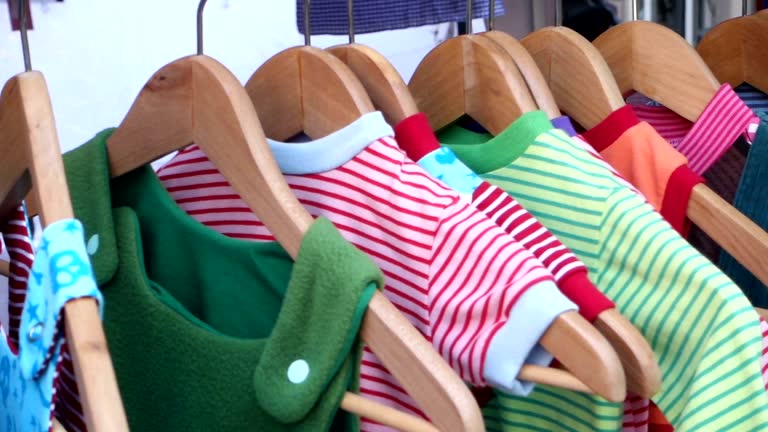 موفقیت در بازار پوشاک بچهگانه با نرم افزار حسابداری و دیجیتال مارکتینگ - پینو سایت