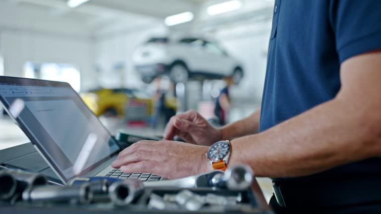 مدیریت تعمیرگاه با نرم افزار CRM و وبسایت حرفه ای در کرج