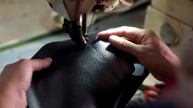 تولیدکنندگان کیف و کفش چرم و اهمیت کیفیت در صادرات با وبسایت فروشگاهی