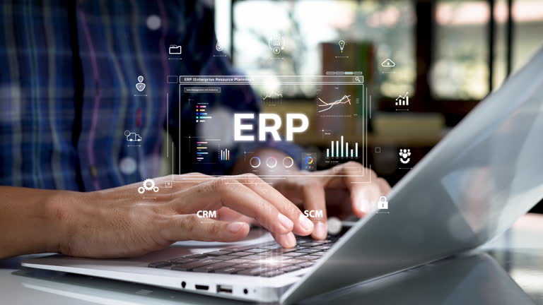 ساخت نرم افزار CRM B2B برای مدیریت زنجیره تامین کفش چرم