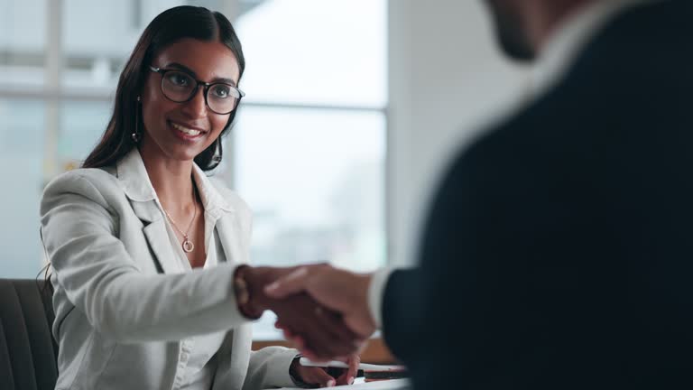 آینده برندینگ دیجیتال وکالت و همکاریهای حقوقی - پینو سایت 2025