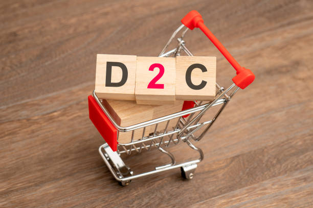 مفهوم استراتژی D2C برای طراحی سایت تولیدی لباس مجلسی توسط پینو سایت