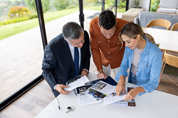 اهمیت طراحی وبسایت و استراتژی دیجیتال در ارائه خدمات طراحی داخلی لوکس به مشتریان خاص