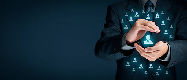 خدمات مشتری و نقش CRM سفارشی در صنعت درب و پنجره زنجان