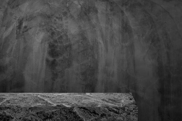 تصویری از یک فضای خالی و شیک برای نمایش محصولات، نمادی از پلتفرم نمایشگاه دیجیتال و امکانات سفارشی در برندینگ دیجیتال نساجی در سال 2025