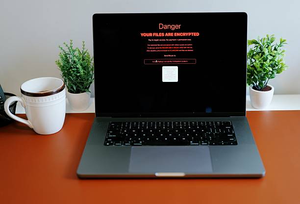 مقابله با حملات فیشینگ در صرافیهای آنلاین تهران ۱۴۰۵ - پشتیبانی صرافی آنلاین ۲۴ ساعته، امنیت صرافی ارز دیجیتال، سئو صرافی آنلاین، برندینگ دیجیتال صرافی، موفقیت صرافی در نوسان بازار، پشتیبانی سایت صرافی