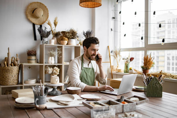 تاثیر طراحی سایت B2B و بهینهسازی تجربه کاربری (UX) در فروش آنلاین محصولات بومی سوغات کرمانشاه برای صنایع بستهبندی در سال 2025