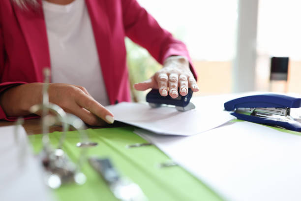 مدرنسازی خدمات ثبتی در خرمآباد با مشاوره دیجیتال مارکتینگ و ساخت نرم افزار نوبتدهی هوشمند